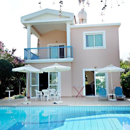 Rododafni Villas Klorakas Стая снимка