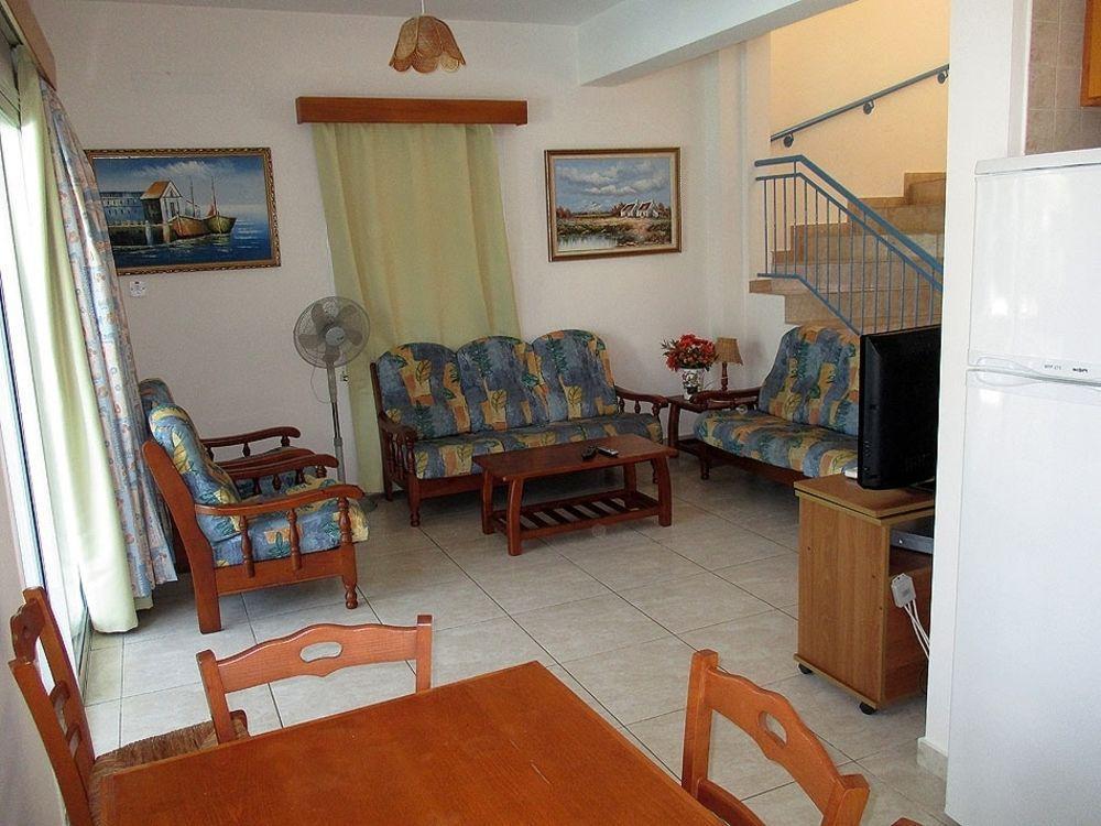 Rododafni Villas Klorakas Екстериор снимка