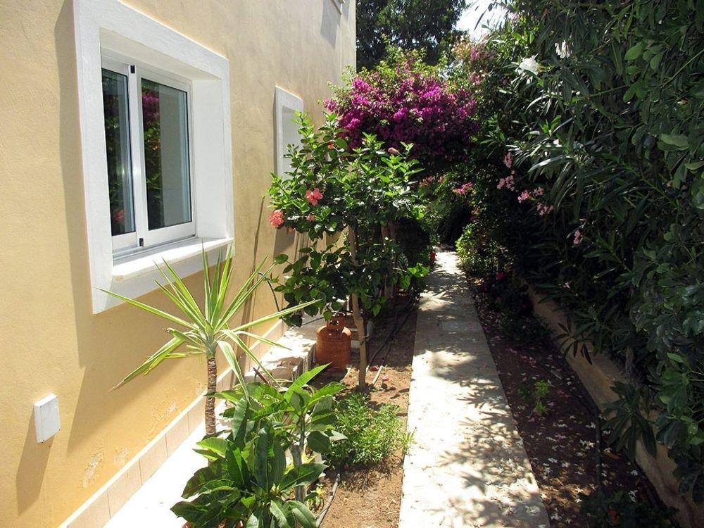 Rododafni Villas Klorakas Екстериор снимка
