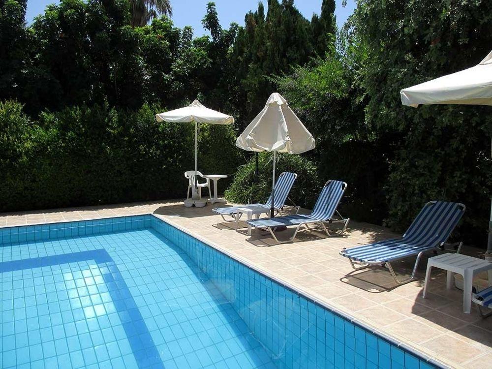 Rododafni Villas Klorakas Екстериор снимка