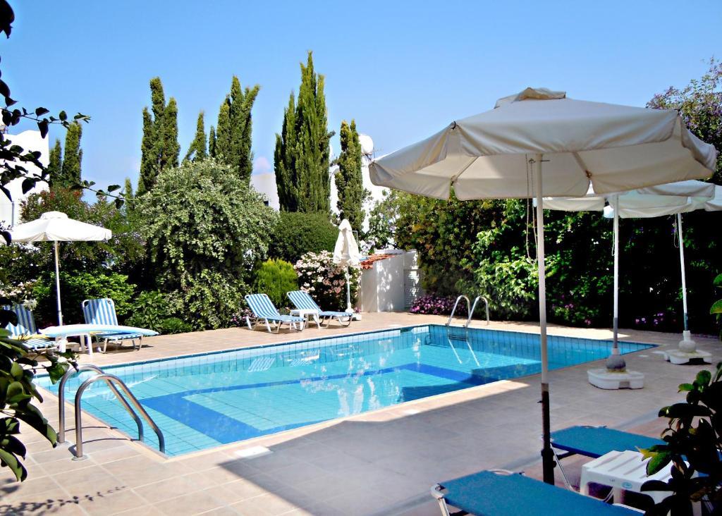 Rododafni Villas Klorakas Стая снимка