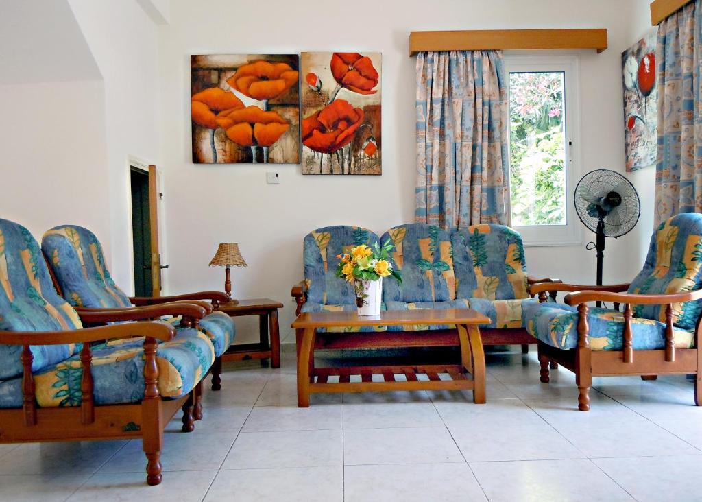 Rododafni Villas Klorakas Стая снимка