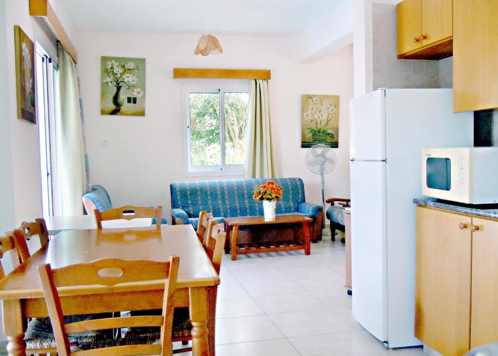 Rododafni Villas Klorakas Стая снимка